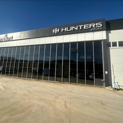 Hunters Yacht