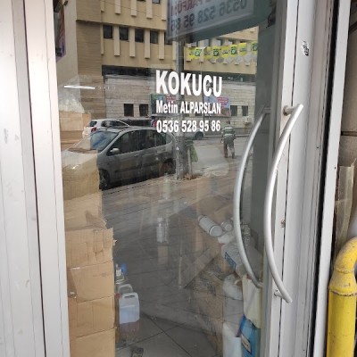 Kokucu Metin Esans & Parfüm